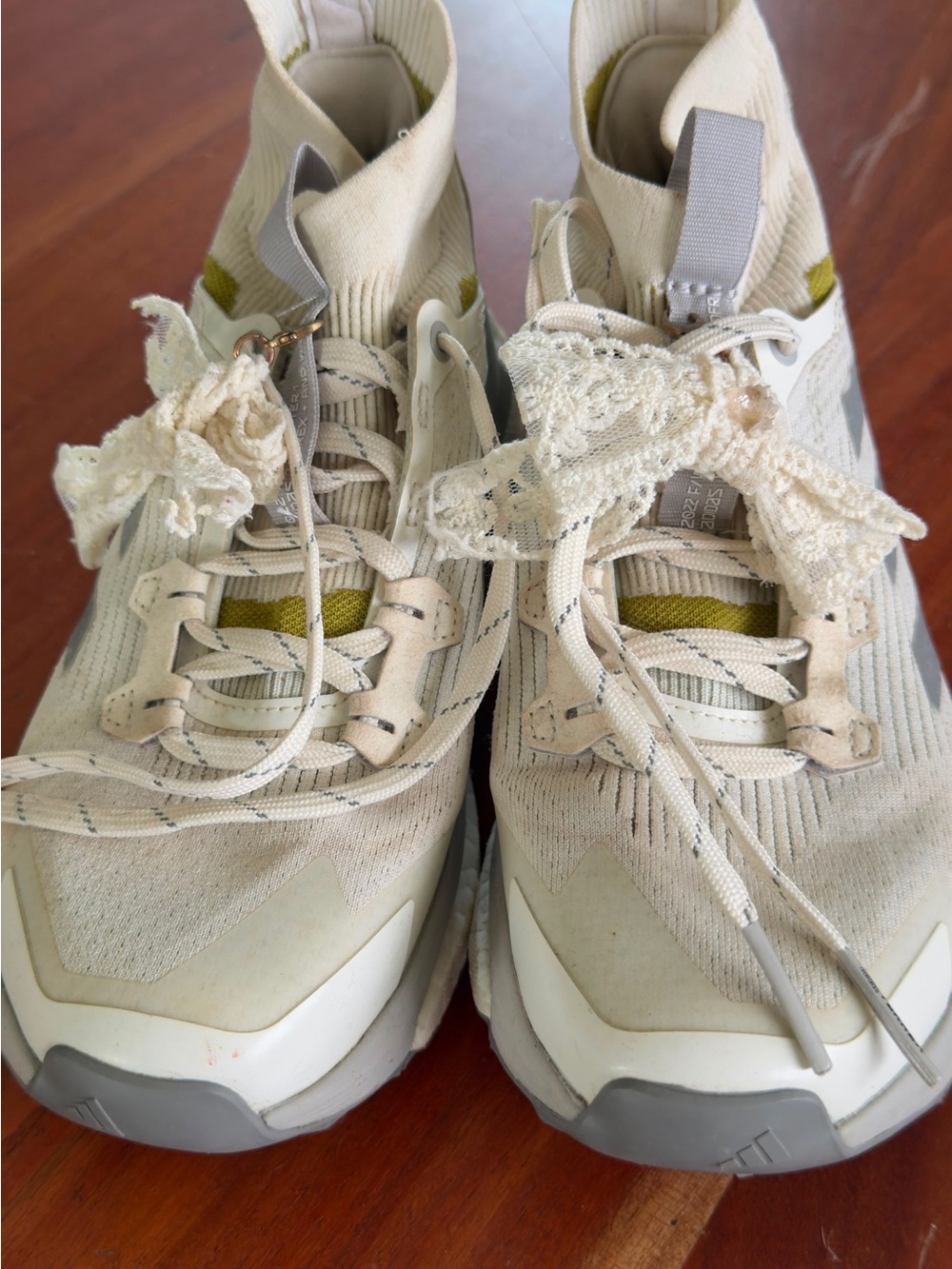 Women’s Cream Lace-Accent Knit Sneakers